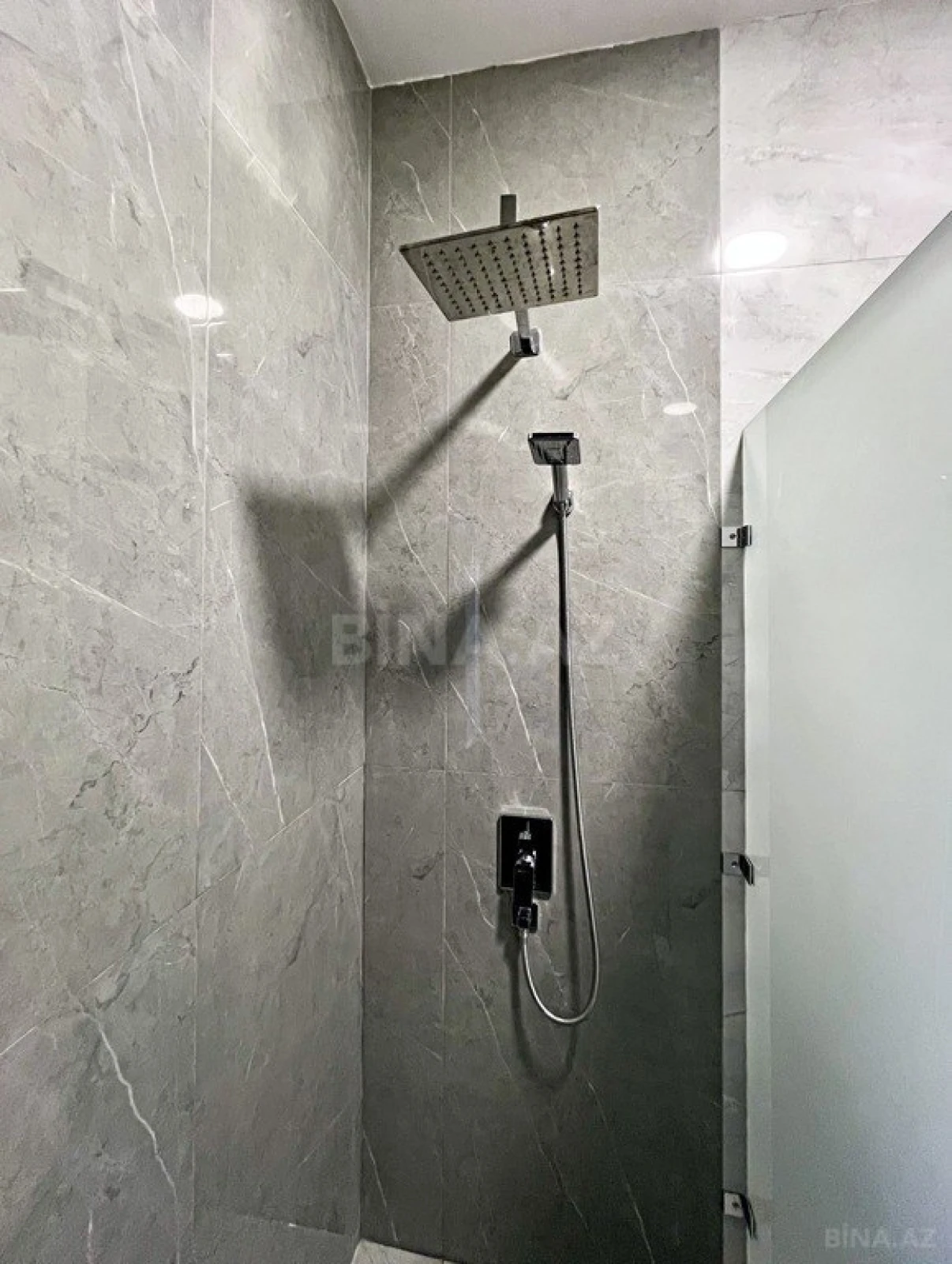 Kirayə verilir 4 otaqlı həyət evi 250 m²