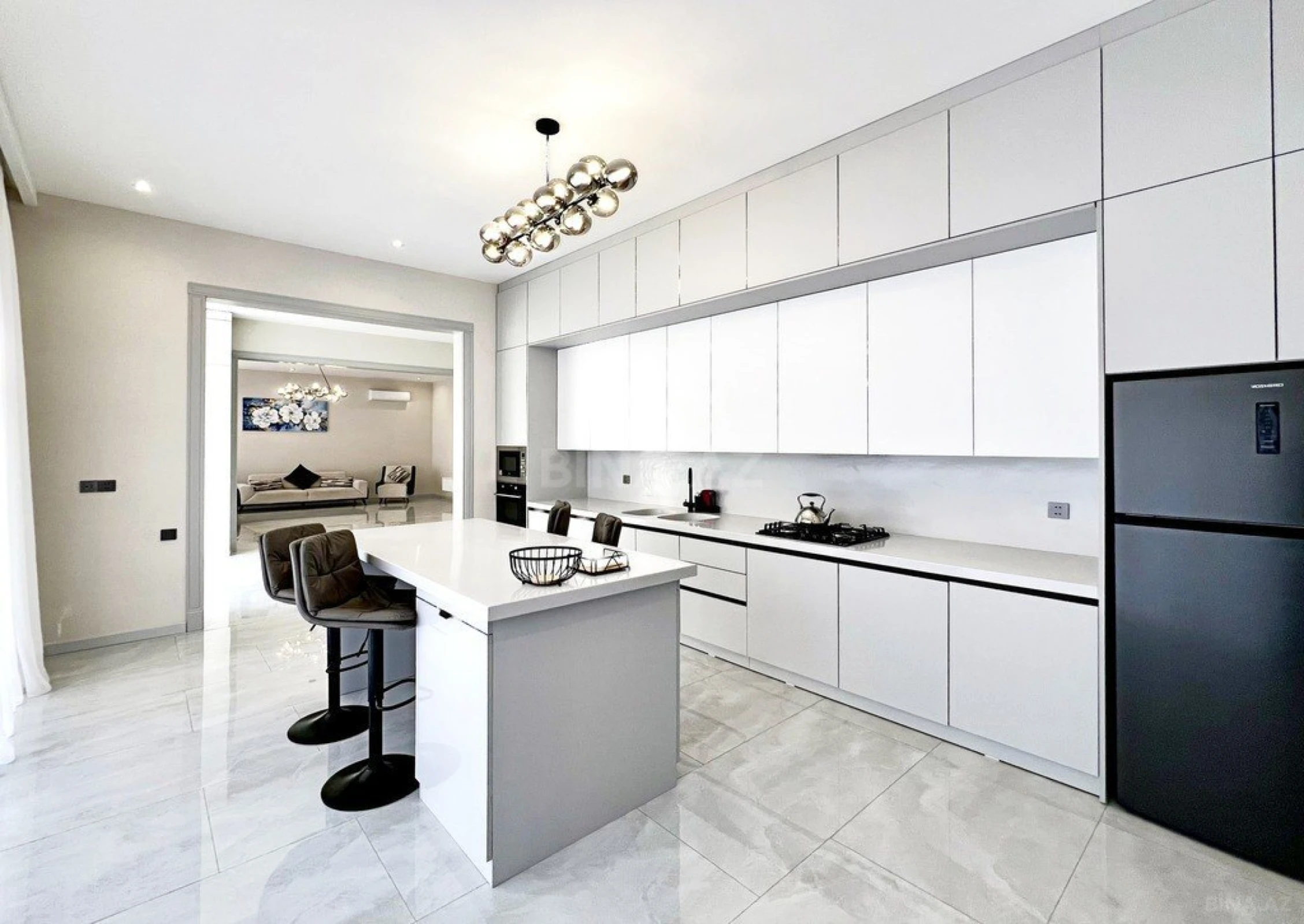 Kirayə verilir 4 otaqlı həyət evi 250 m²