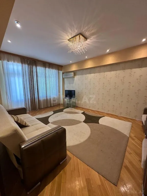 Satılır 2 otaqlı mənzil 97 m²