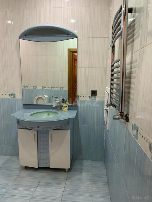 Satılır 2 otaqlı mənzil 97 m²