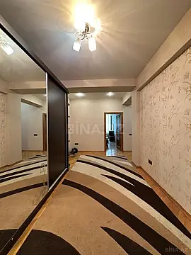 Satılır 2 otaqlı mənzil 97 m²