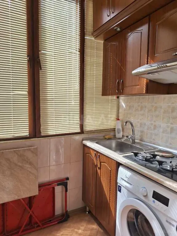 Kirayə verilir 1 otaqlı mənzil 45 m²