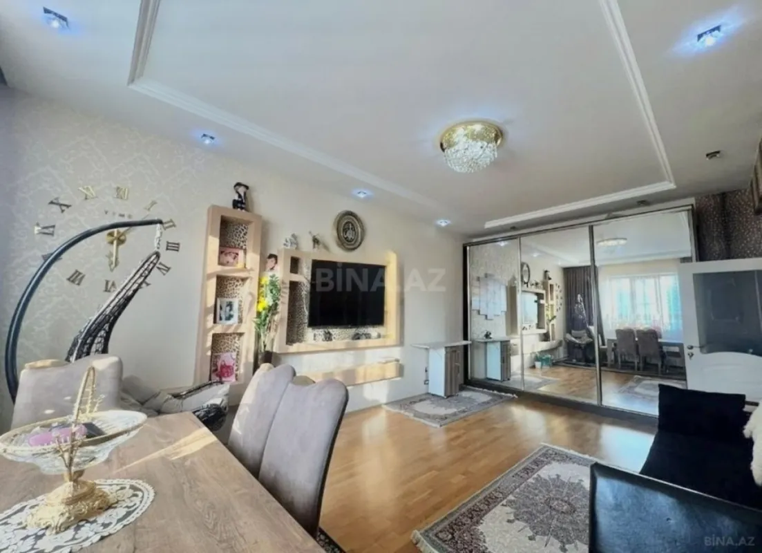 Kirayə verilir 2 otaqlı mənzil 79 m²