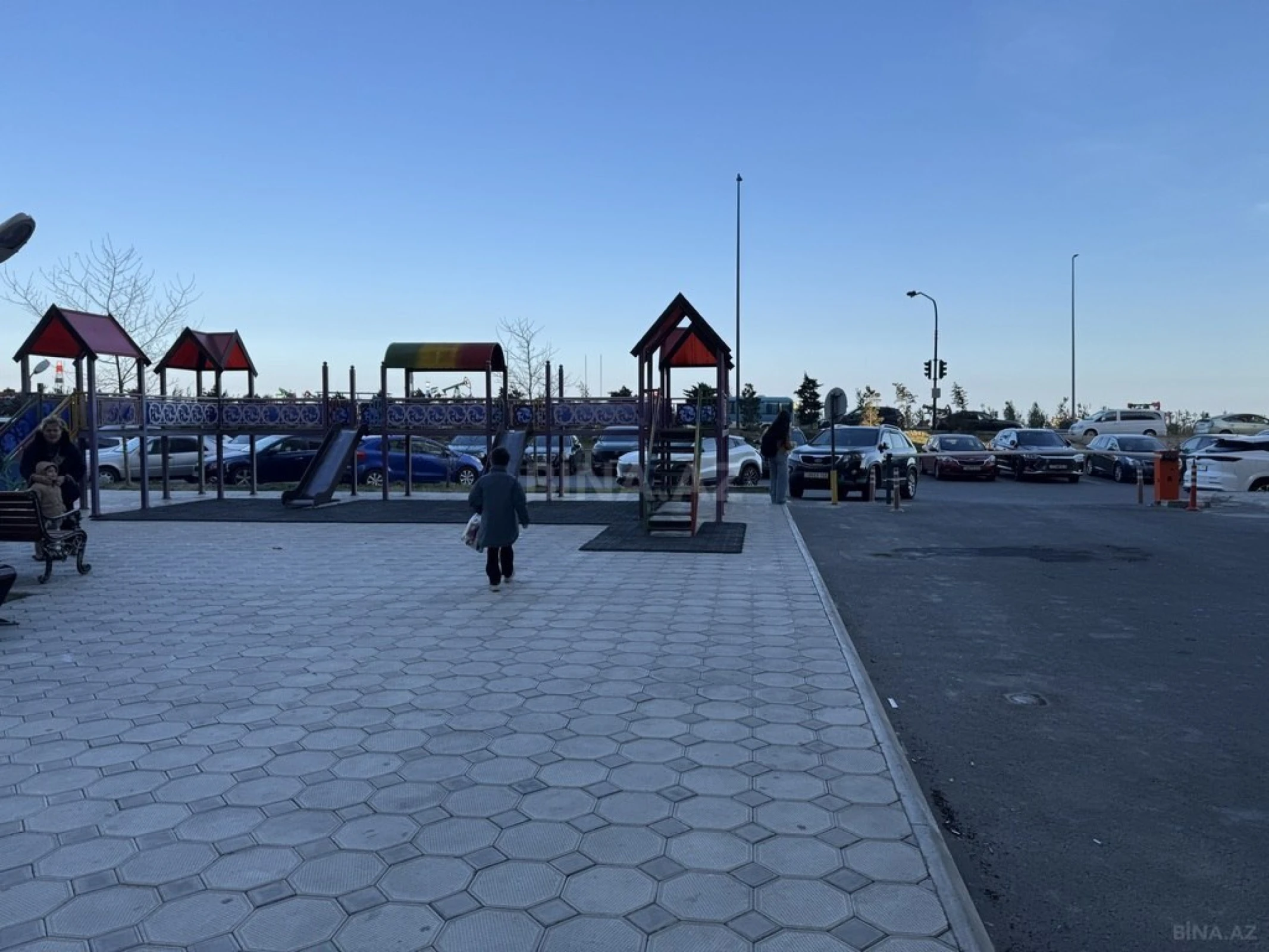 Kirayə verilir 2 otaqlı mənzil 79 m²