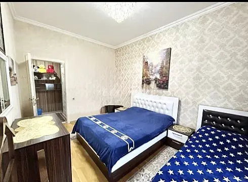 Kirayə verilir 2 otaqlı mənzil 79 m²