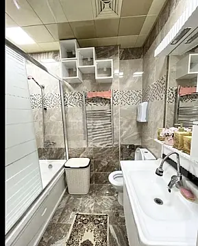 Kirayə verilir 2 otaqlı mənzil 79 m²