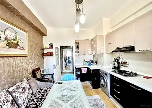 Kirayə verilir 2 otaqlı mənzil 79 m²