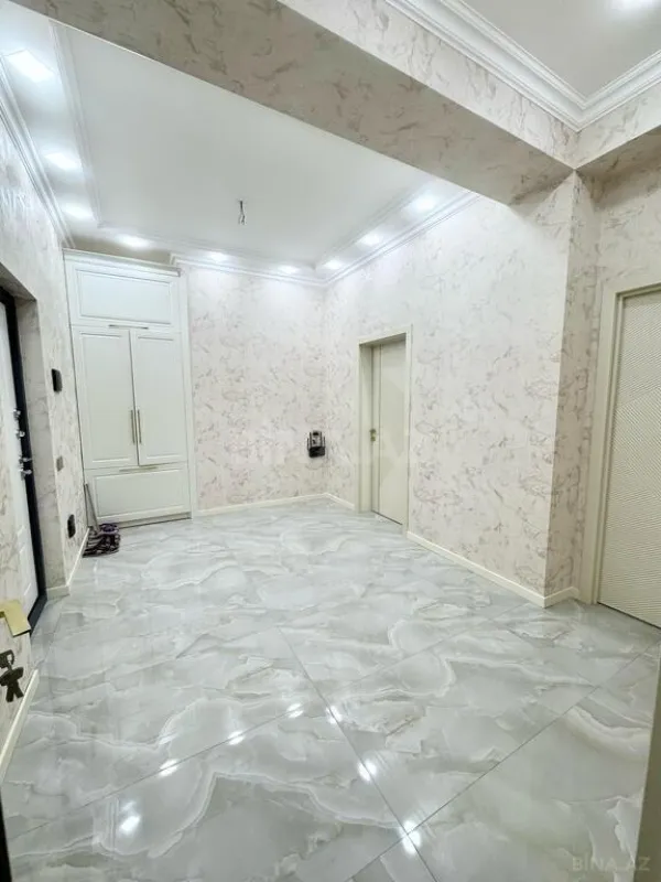 Satılır 2 otaqlı mənzil 70 m²