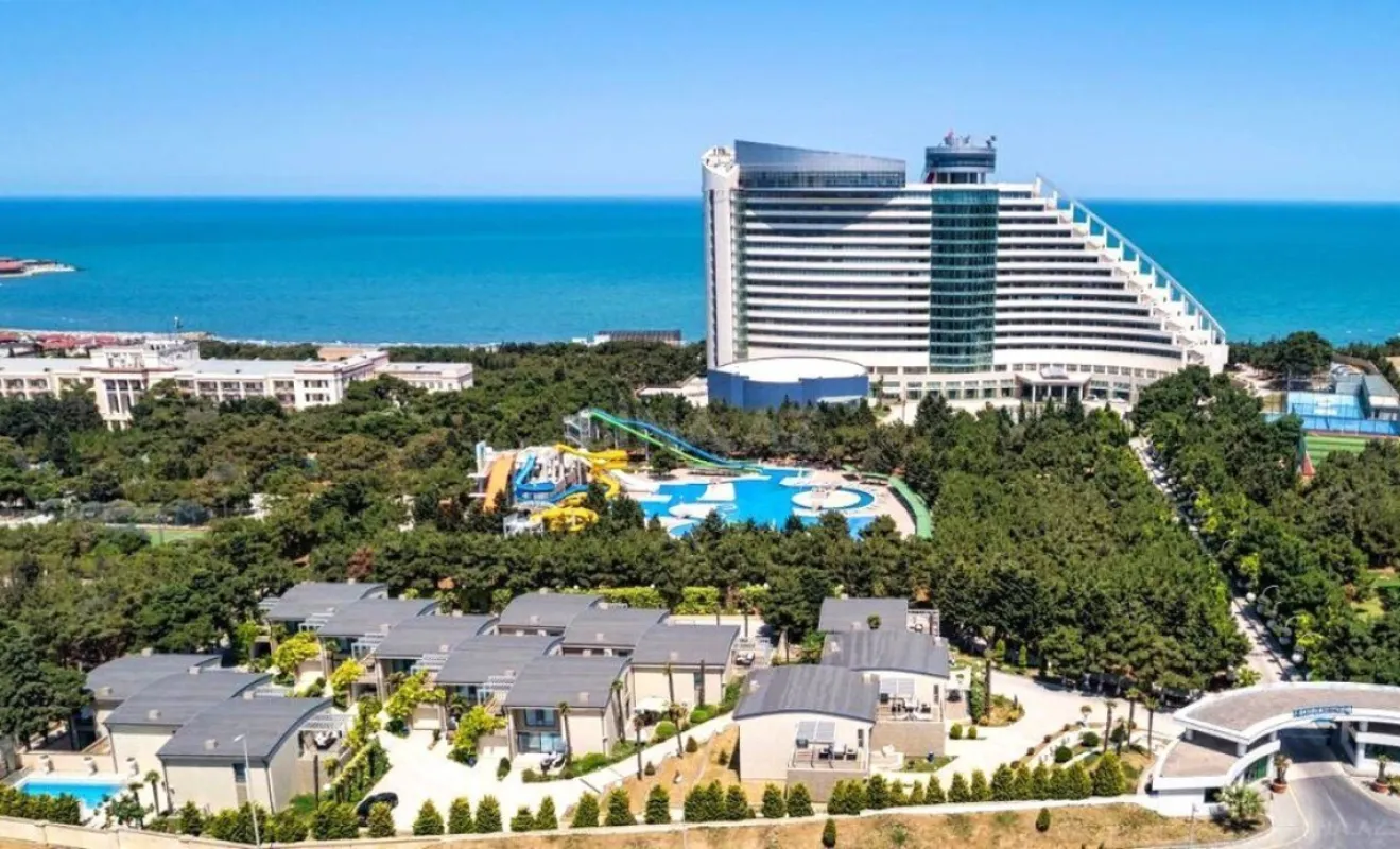 Satılır 6 otaqlı həyət evi 600 m²