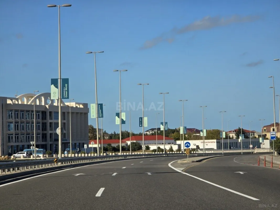 Satılır 6 otaqlı həyət evi 600 m²