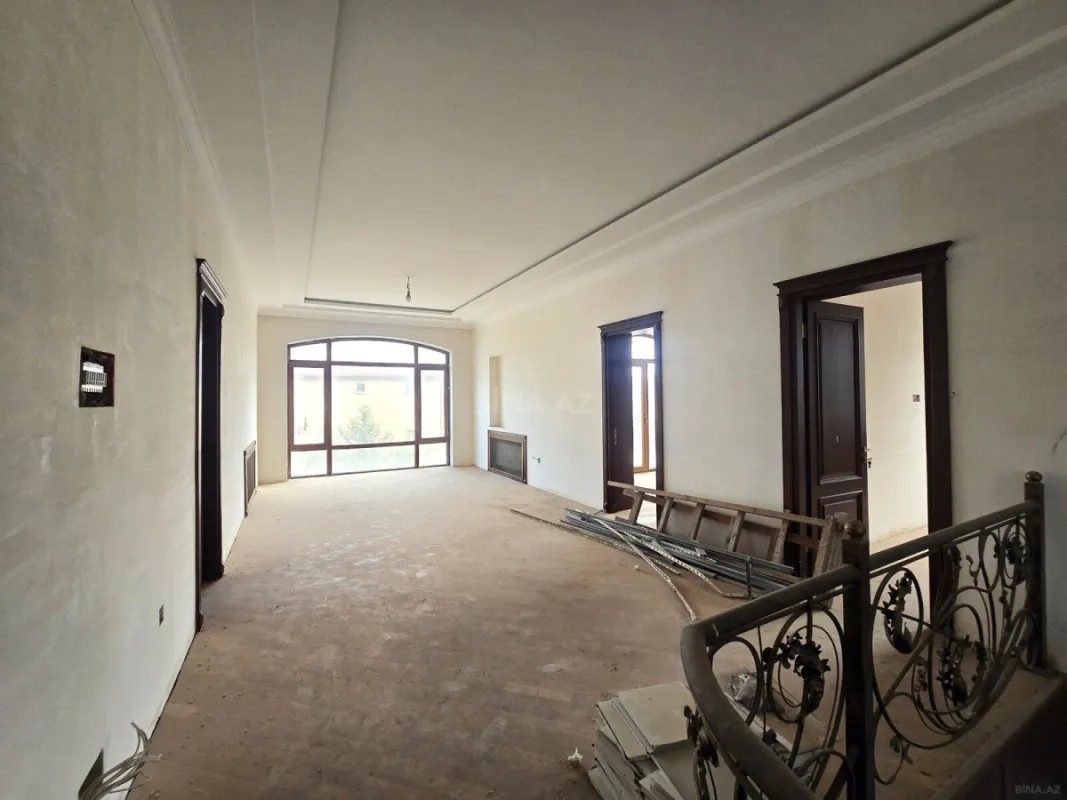 Satılır 6 otaqlı həyət evi 600 m²