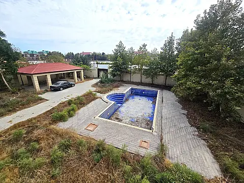 Satılır 6 otaqlı həyət evi 600 m²