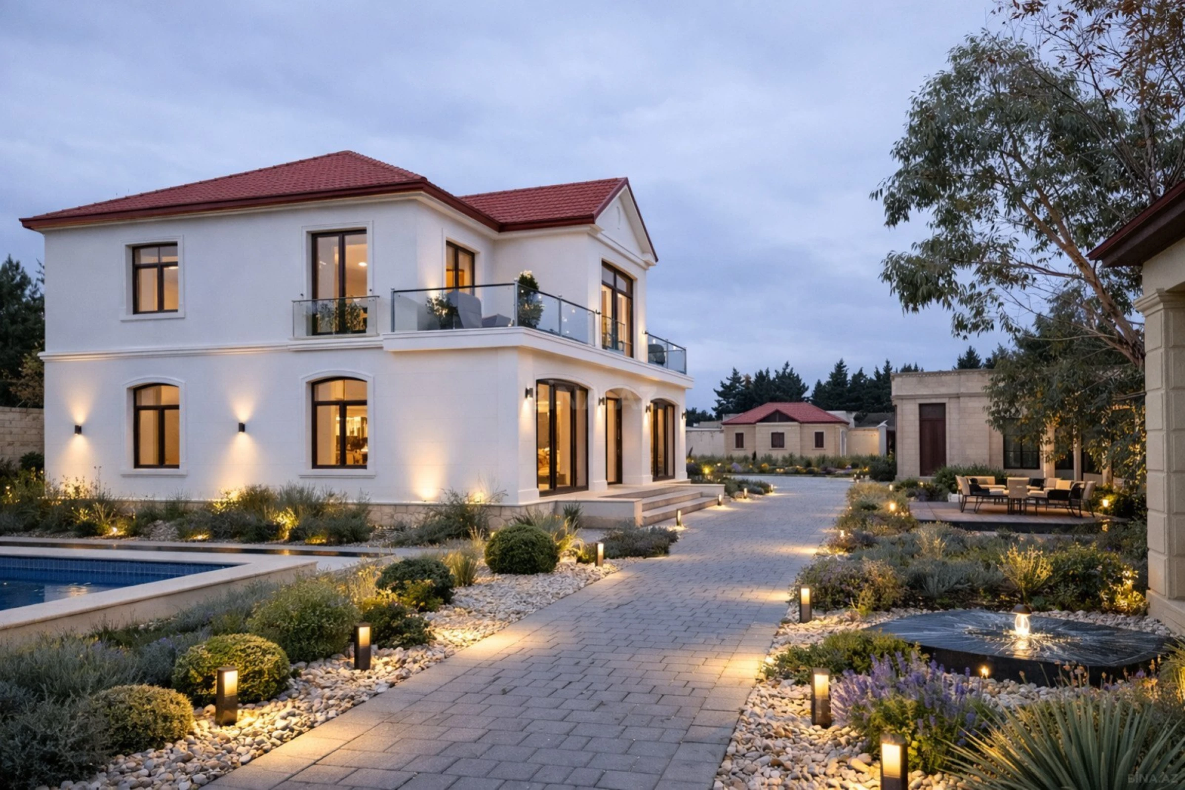 Satılır 6 otaqlı həyət evi 600 m²