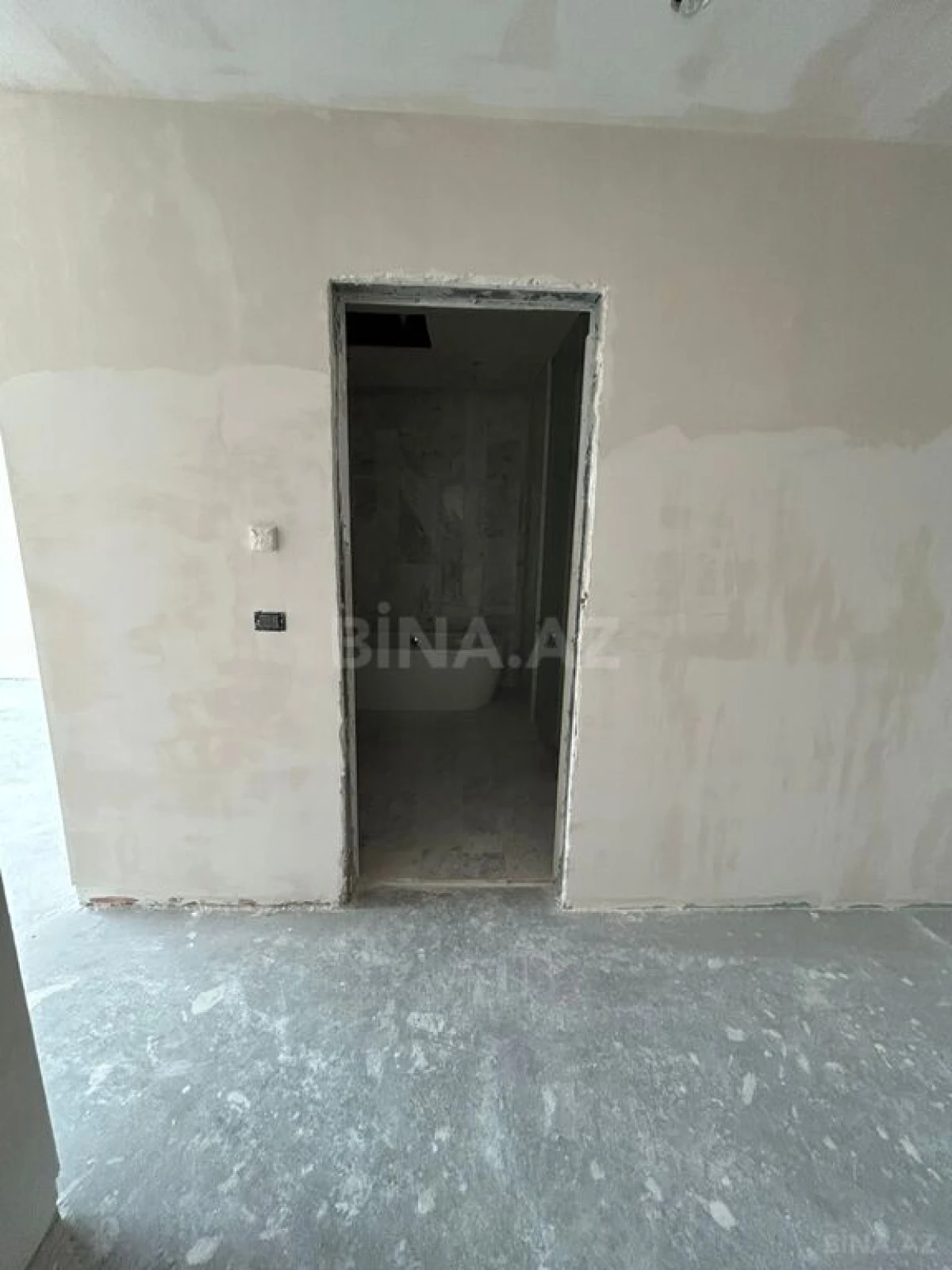 Satılır 2 otaqlı mənzil 92 m²