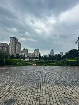 Satılır 2 otaqlı mənzil 92 m²