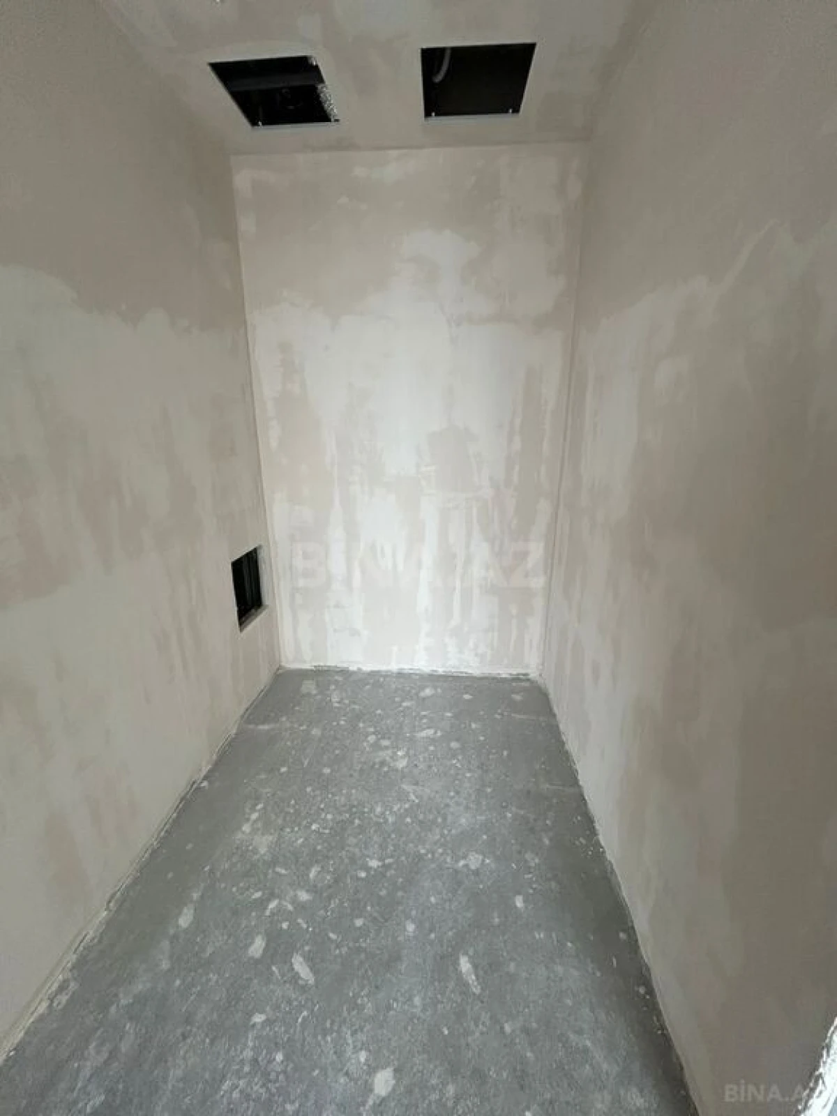 Satılır 2 otaqlı mənzil 92 m²