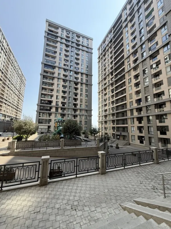 Kirayə verilir 2 otaqlı mənzil 55 m²