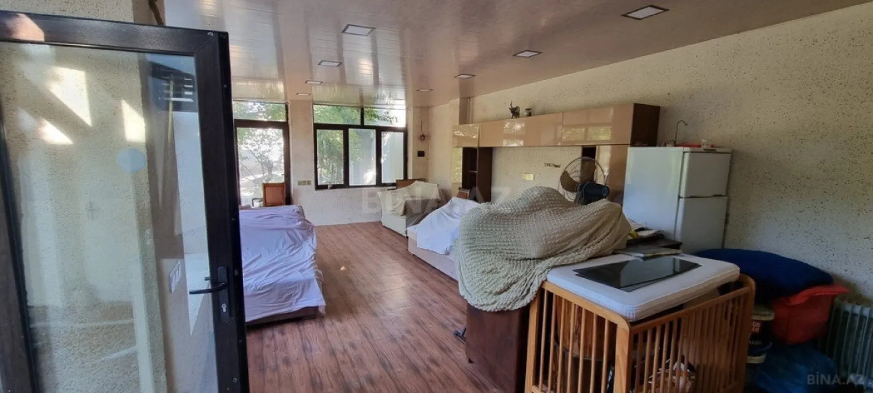 Satılır 8 otaqlı həyət evi 368 m²