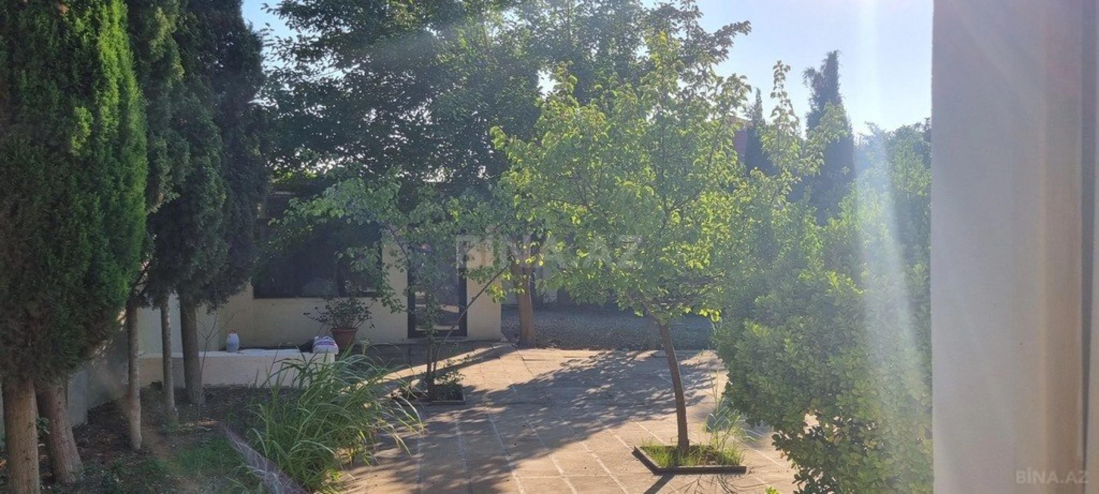 Satılır 8 otaqlı həyət evi 368 m²