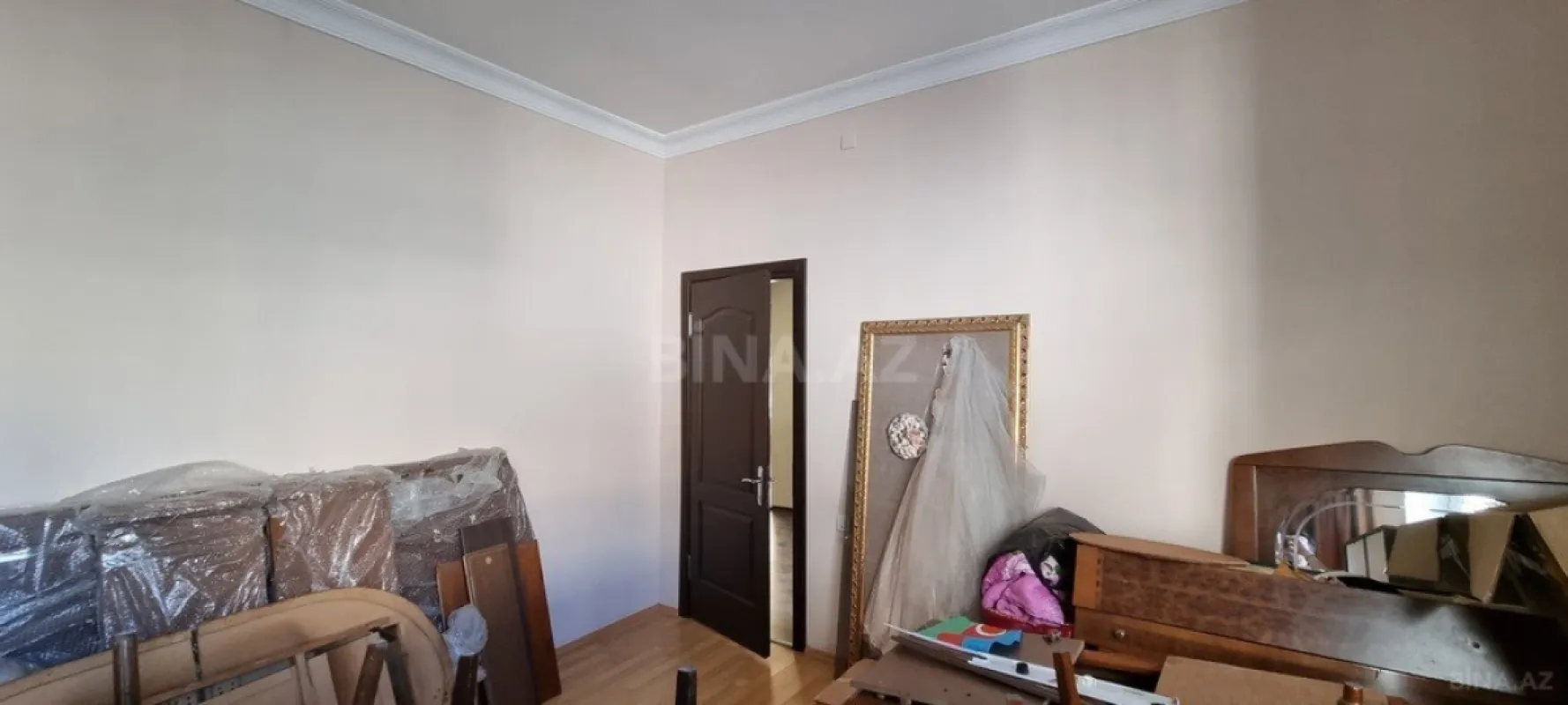 Satılır 8 otaqlı həyət evi 368 m²