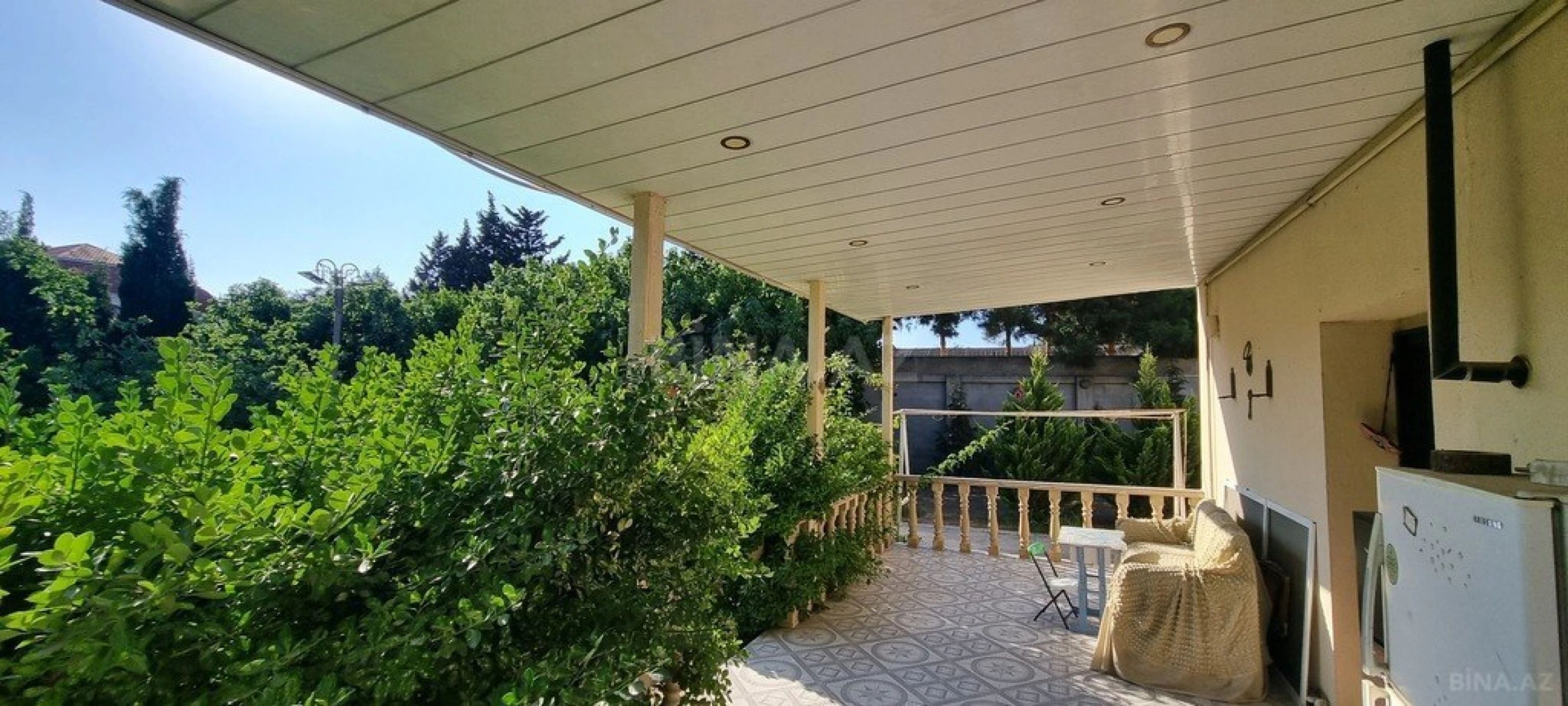 Satılır 8 otaqlı həyət evi 368 m²