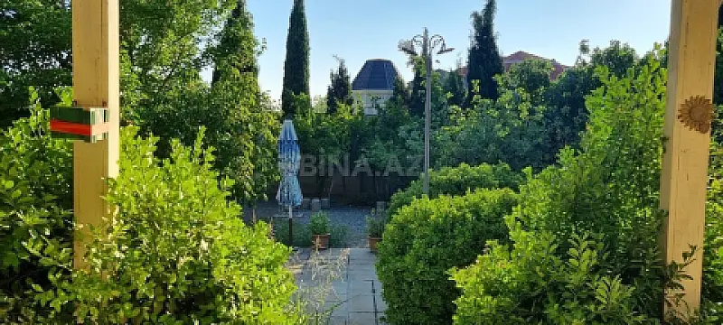 Satılır 8 otaqlı həyət evi 368 m² — Bakı, Şüvəlan 8 otaq 368.00 m²