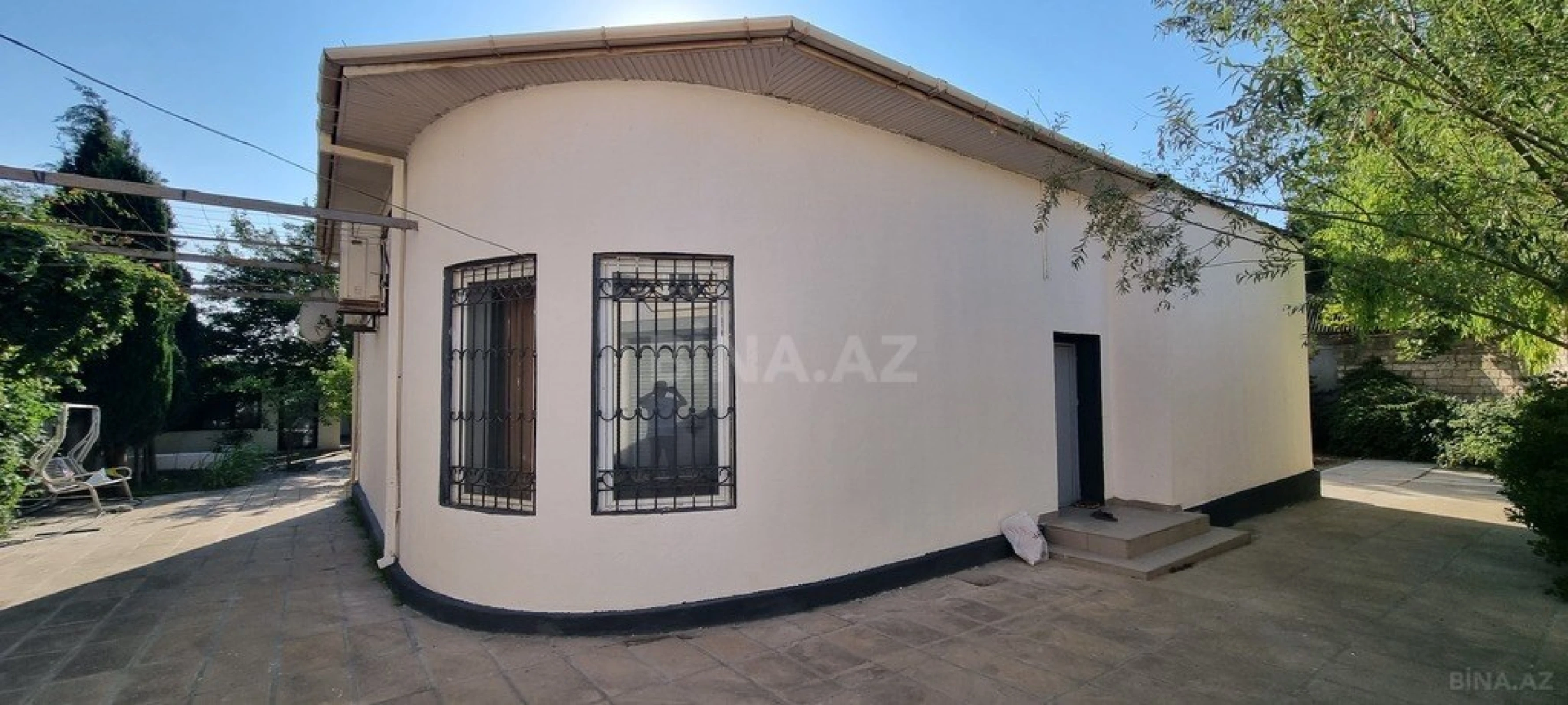 Satılır 8 otaqlı həyət evi 368 m²