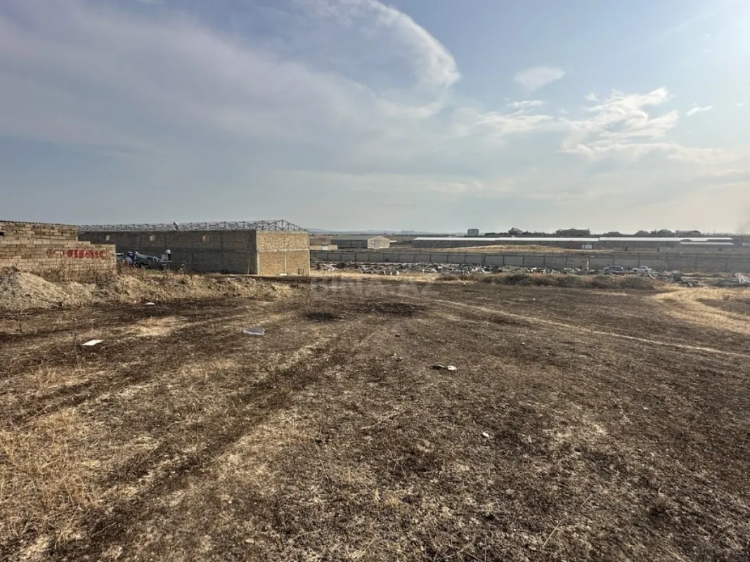 Satılır torpaq sahəsi 10 m²