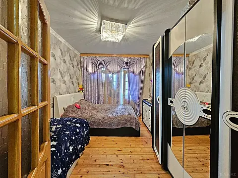 Satılır 2 otaqlı mənzil 60 m²