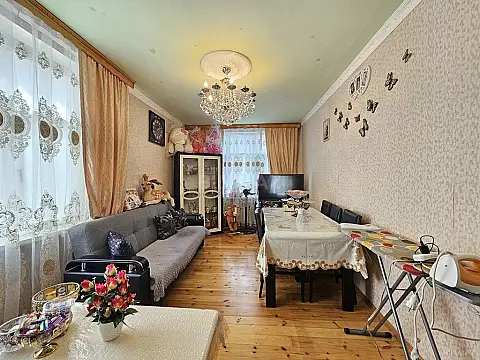 Satılır 2 otaqlı mənzil 60 m²