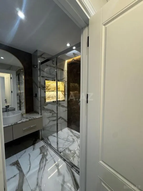 Satılır 4 otaqlı mənzil 170.5 m²