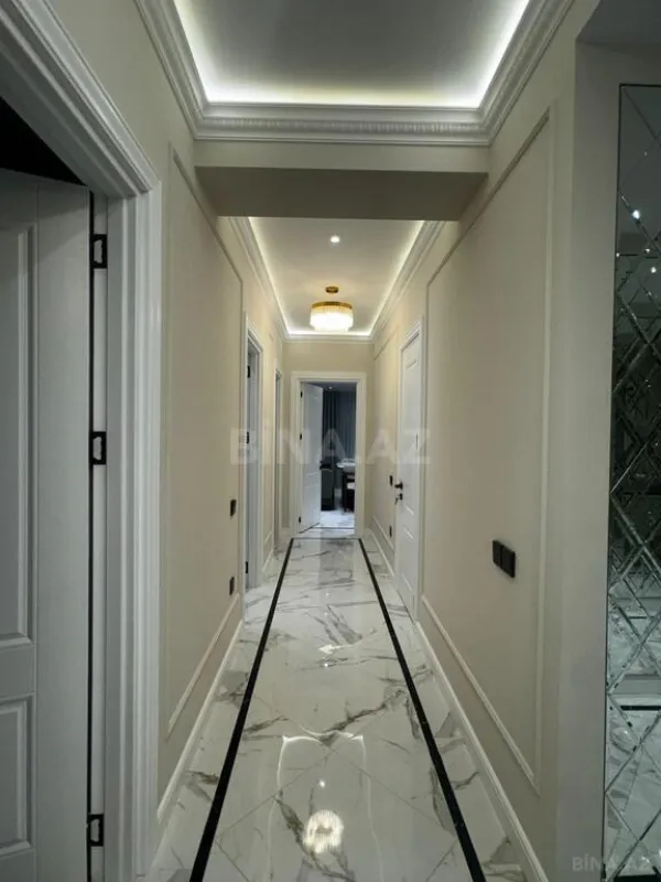 Satılır 4 otaqlı mənzil 170.5 m²