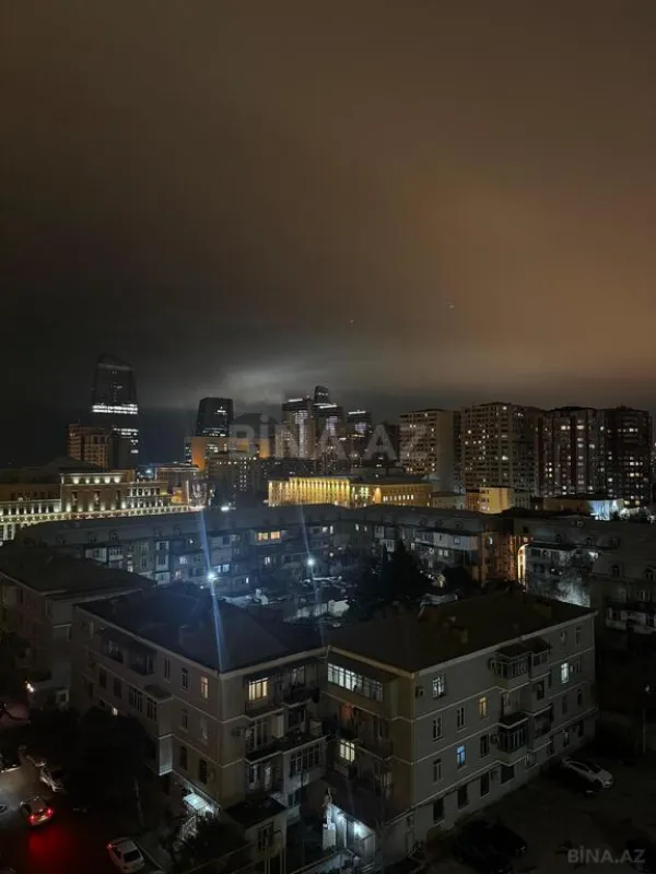 Satılır 4 otaqlı mənzil 170.5 m²