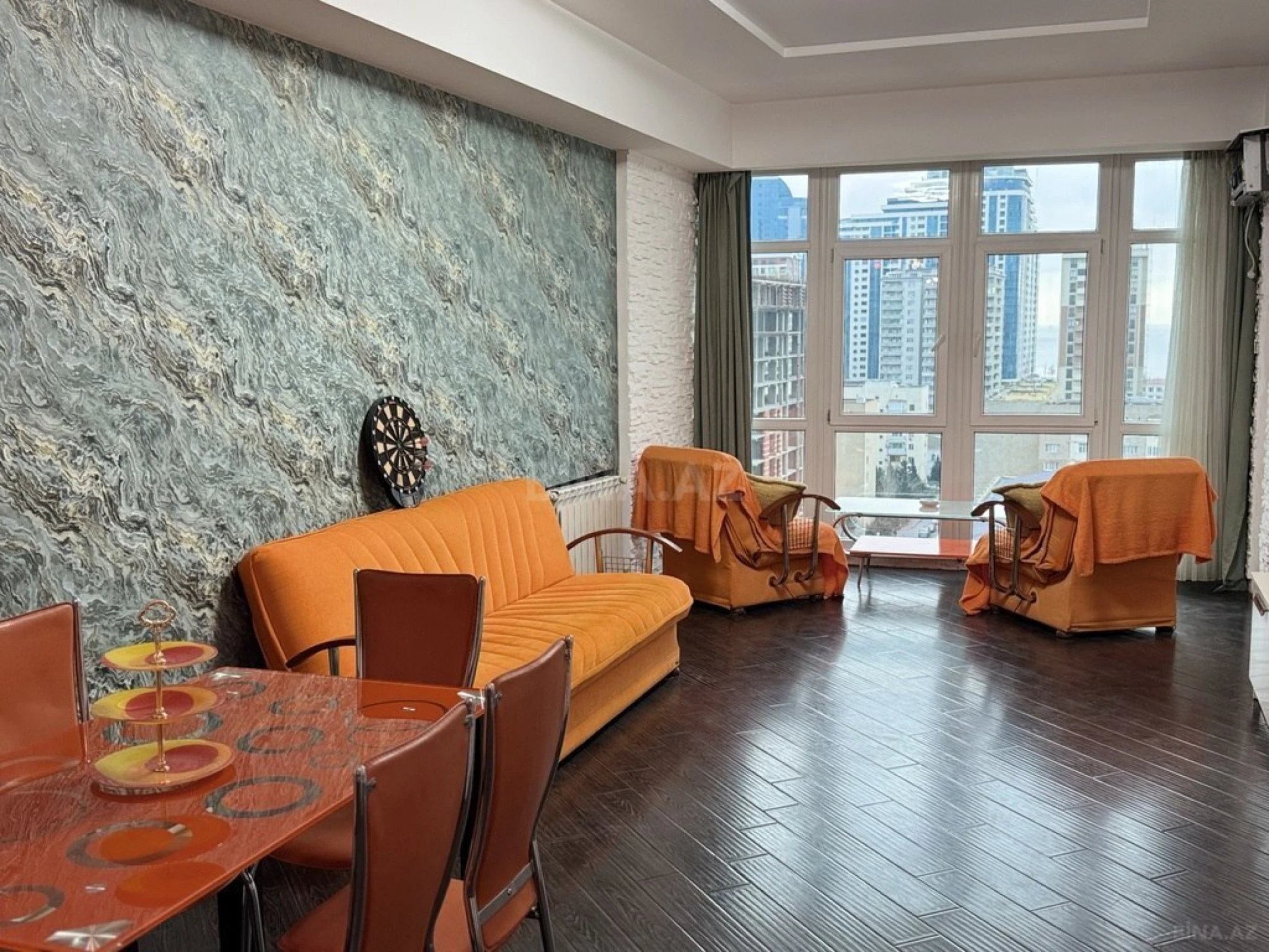 Kirayə verilir 3 otaqlı mənzil 100 m²