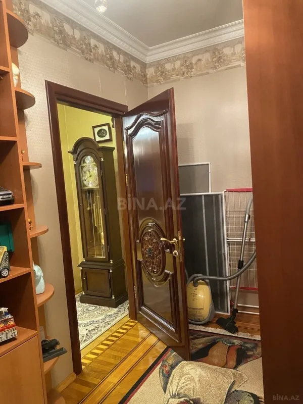 Kirayə verilir 4 otaqlı mənzil 225 m²