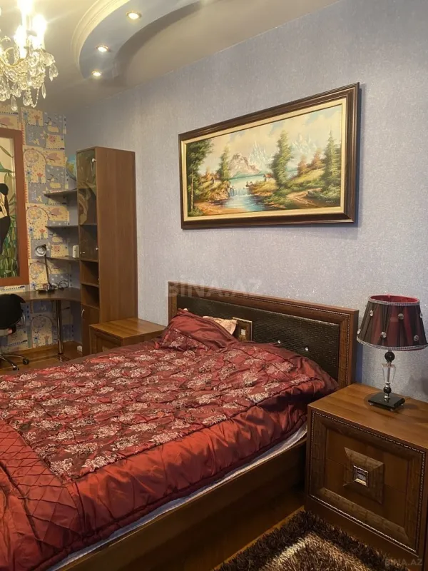 Kirayə verilir 4 otaqlı mənzil 225 m²