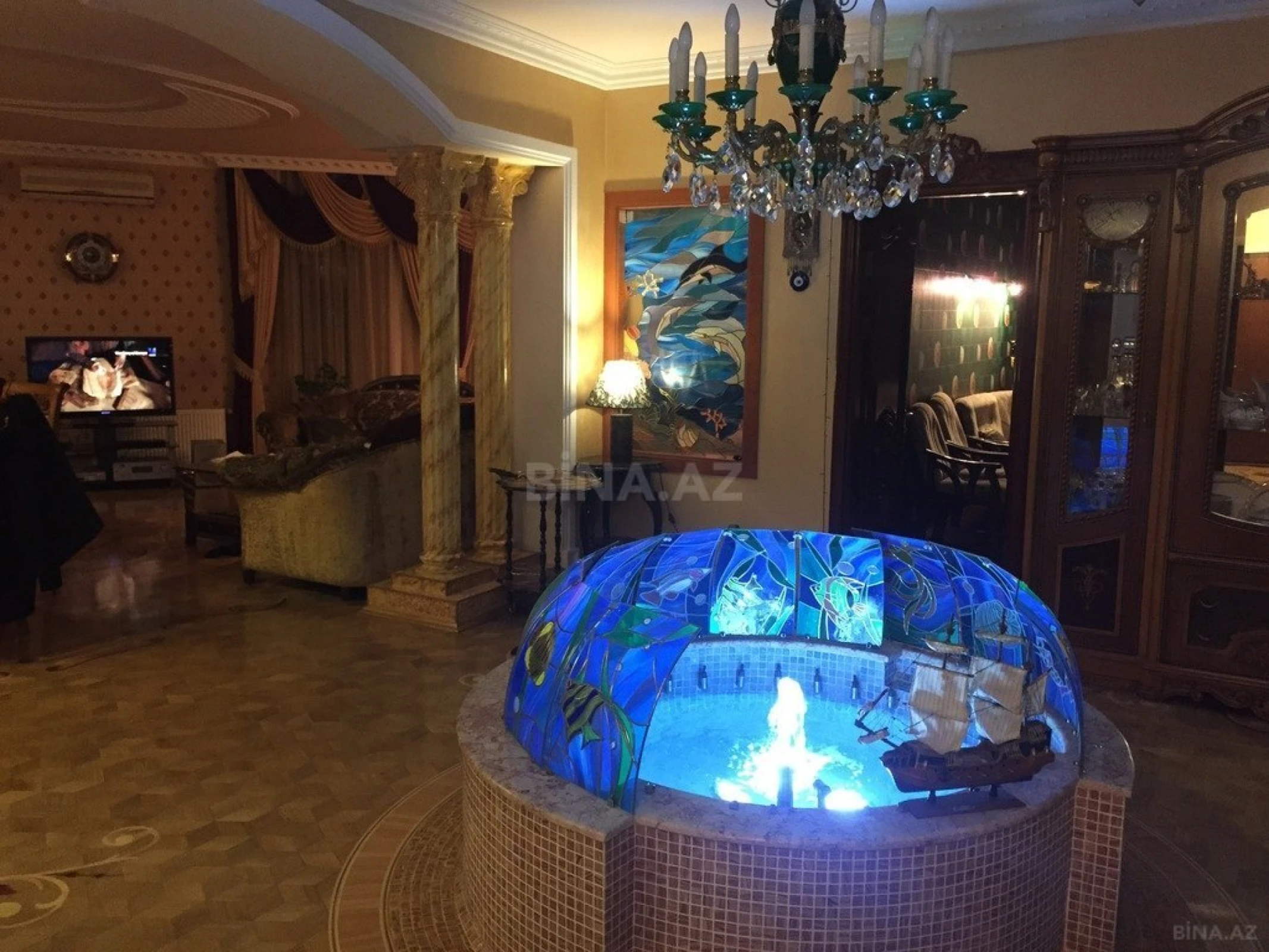 Kirayə verilir 4 otaqlı mənzil 225 m²