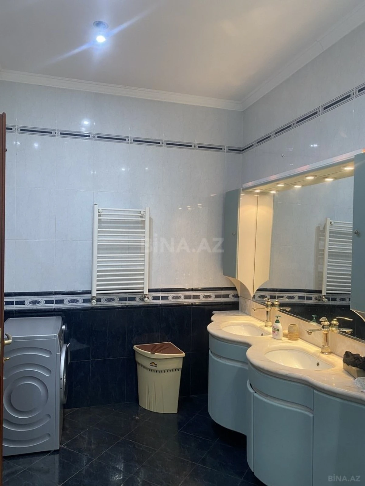 Kirayə verilir 4 otaqlı mənzil 225 m²