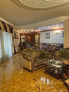 Kirayə verilir 4 otaqlı mənzil 225 m²