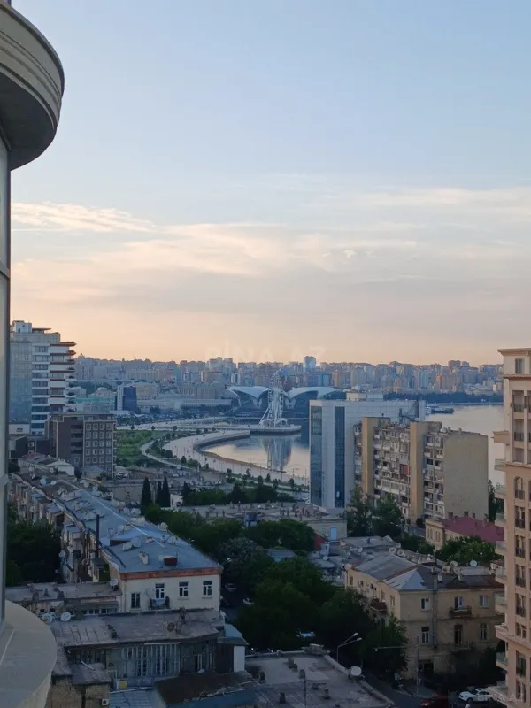 Satılır 2 otaqlı mənzil 61 m²