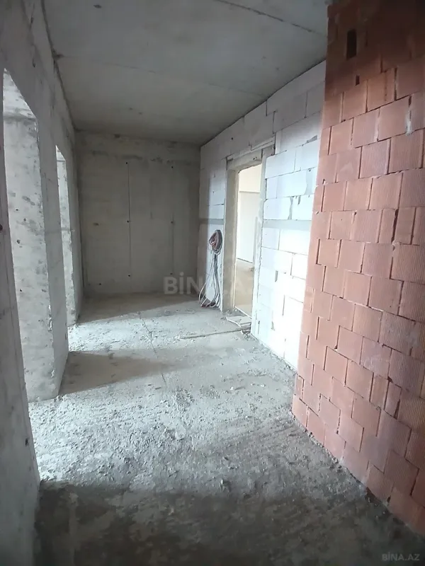 Satılır 2 otaqlı mənzil 61 m²