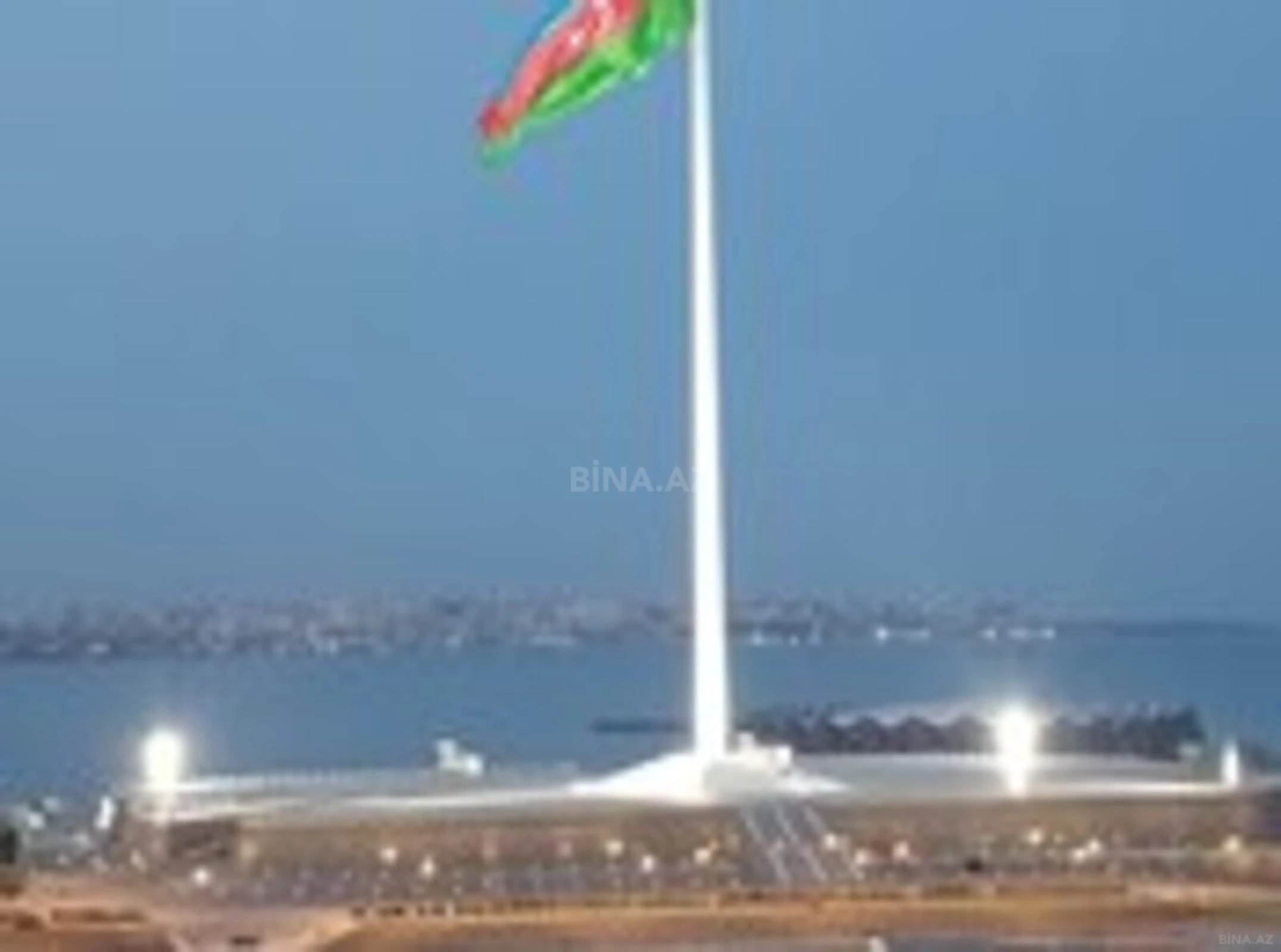 Satılır 2 otaqlı mənzil 61 m²