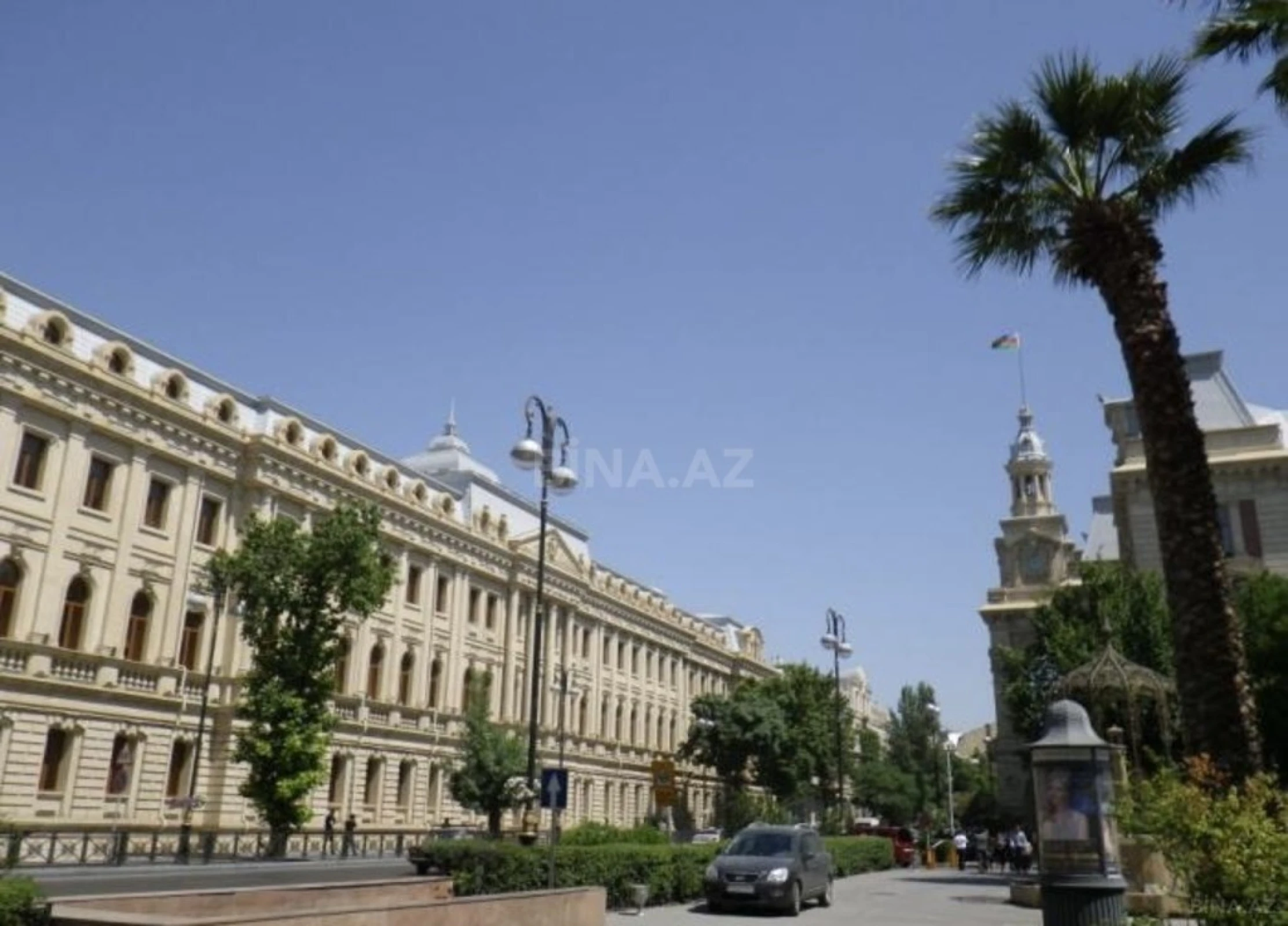 Satılır obyekt 320 m²