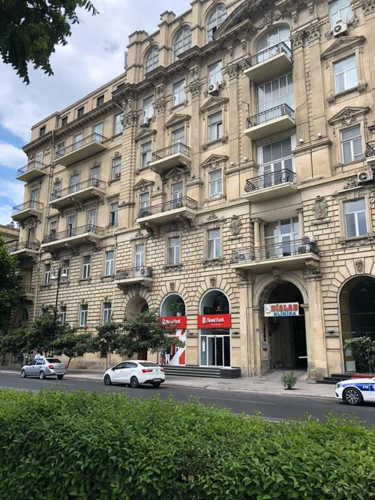 Satılır obyekt 320 m²