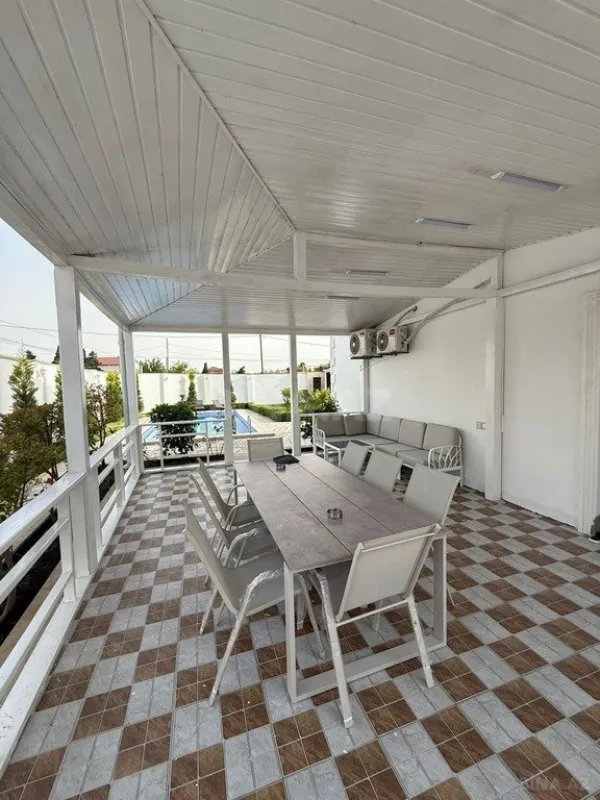 Kirayə verilir 5 otaqlı həyət evi 500 m²