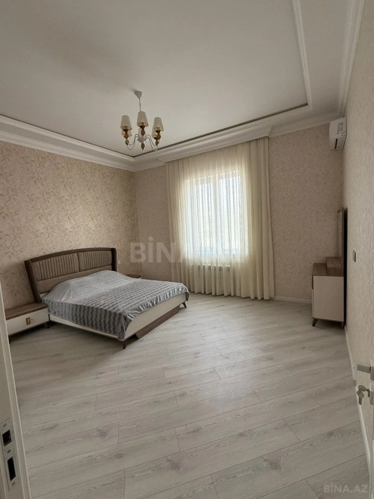 Kirayə verilir 5 otaqlı həyət evi 500 m²