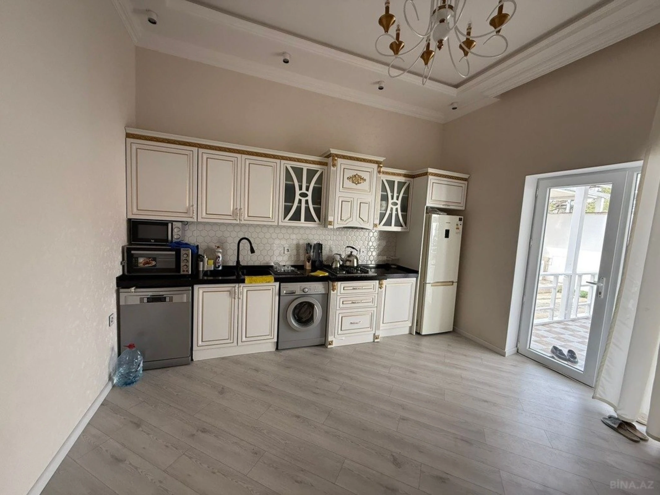 Kirayə verilir 5 otaqlı həyət evi 500 m²