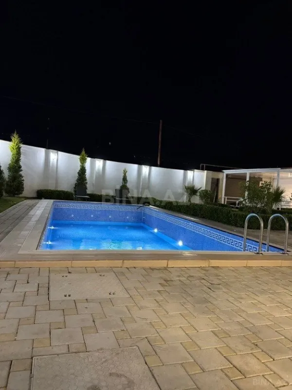 Kirayə verilir 5 otaqlı həyət evi 500 m²