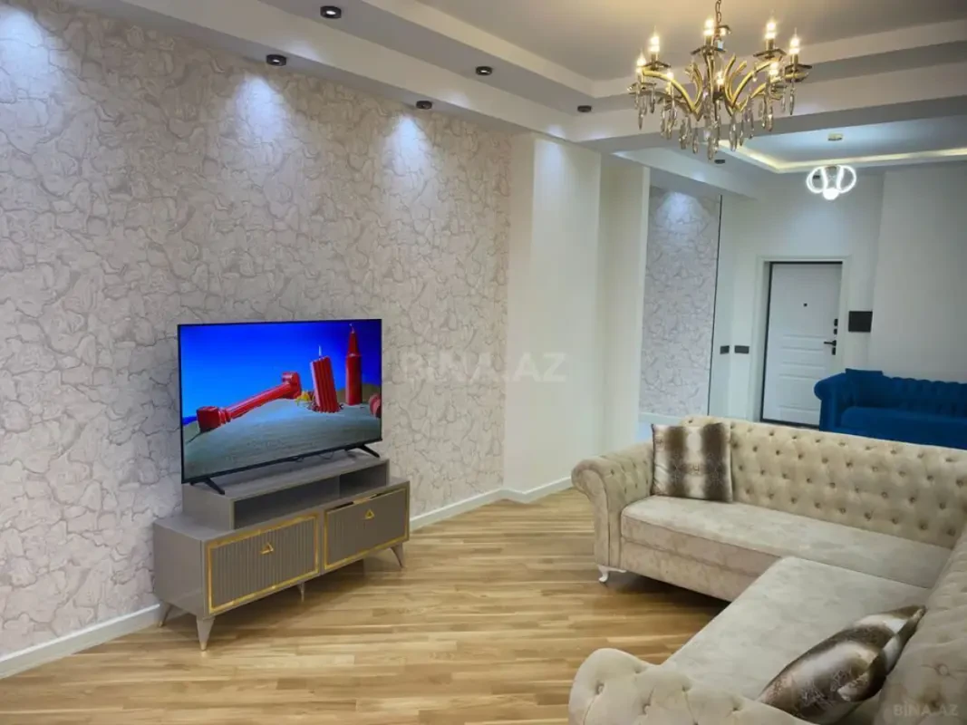 Kirayə verilir 3 otaqlı mənzil 135 m²