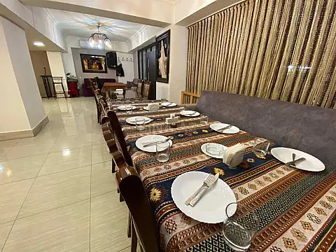 Satılır obyekt 220 m²